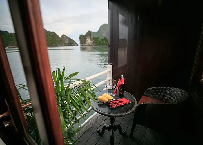 Athena Royal Cruise - Luxury In Bay