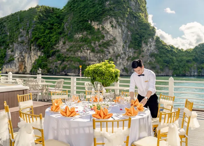 Athena Royal Cruise - Luxury In Bay
