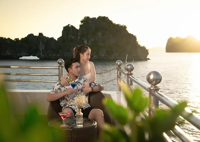 Athena Royal Cruise - Luxury In Bay 5* Hạ Long