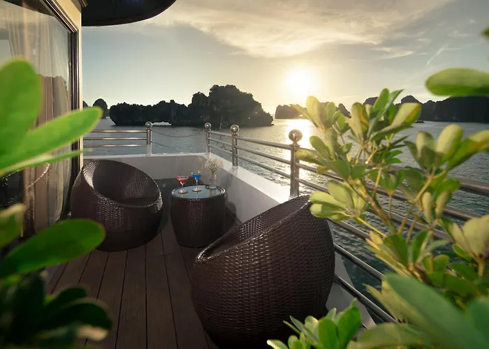Athena Royal Cruise - Luxury In Bay 5*