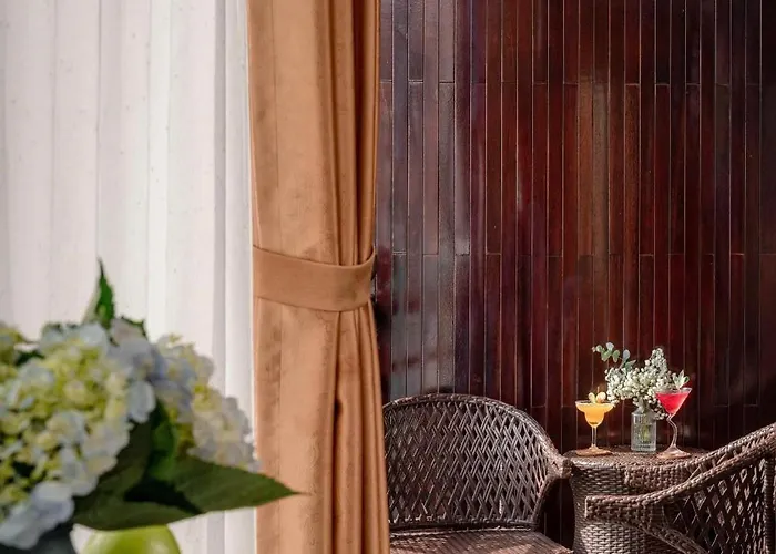 Athena Royal Cruise - Luxury In Bay  Hạ Long