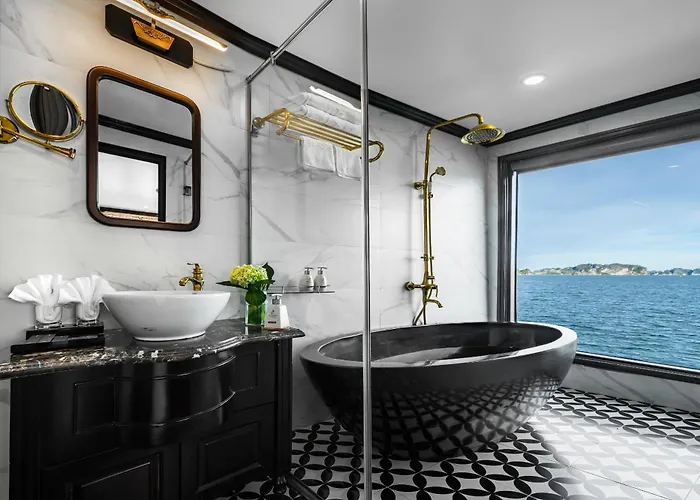 Athena Royal Cruise - Luxury In Bay 