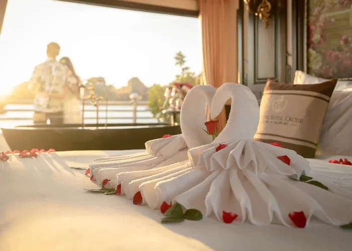  Athena Royal Cruise - Luxury In Bay 5*
