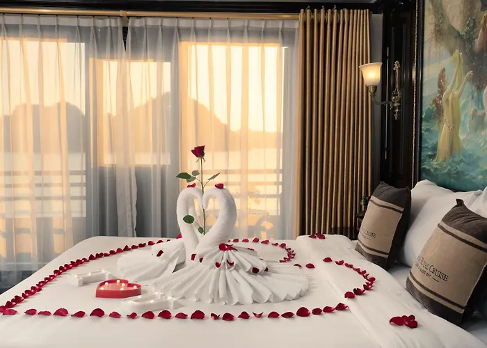 Athena Royal Cruise - Luxury In Bay Hạ Long