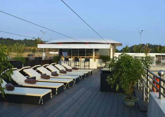 Athena Royal Cruise - Luxury In Bay  Hạ Long