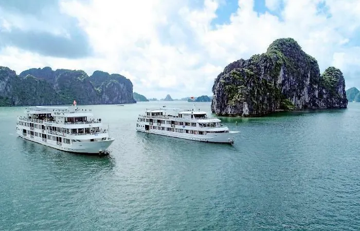 Athena Royal Cruise - Luxury In Bay