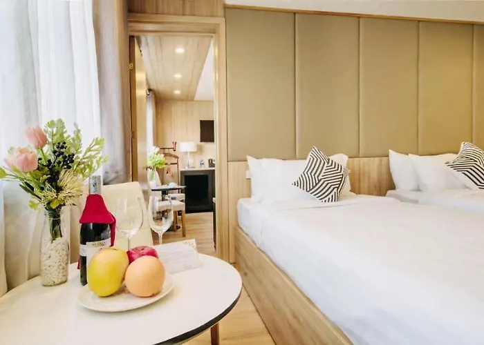 Athena Royal Cruise - Luxury In Bay 5* Hạ Long