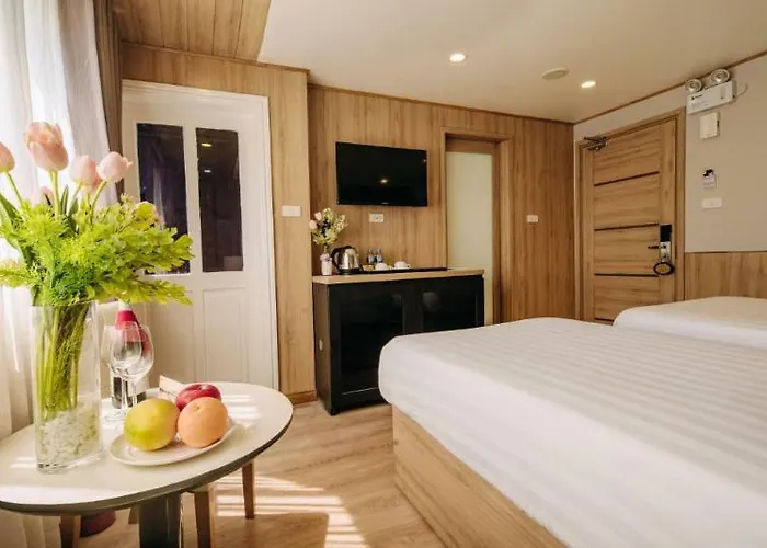Athena Royal Cruise - Luxury In Bay Hạ Long