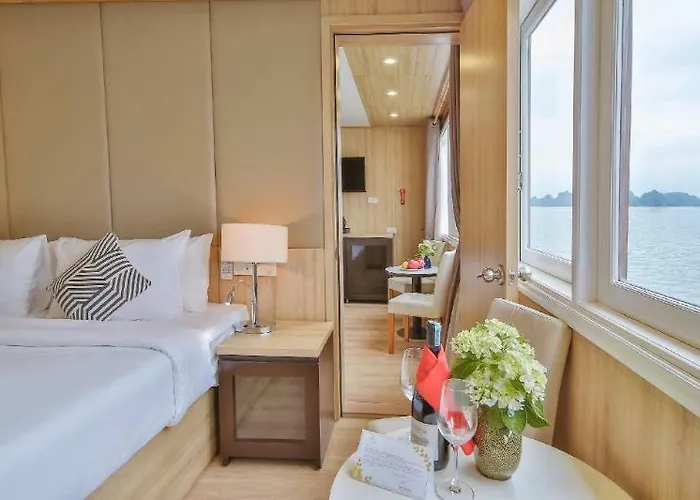 Athena Royal Cruise - Luxury In Bay 